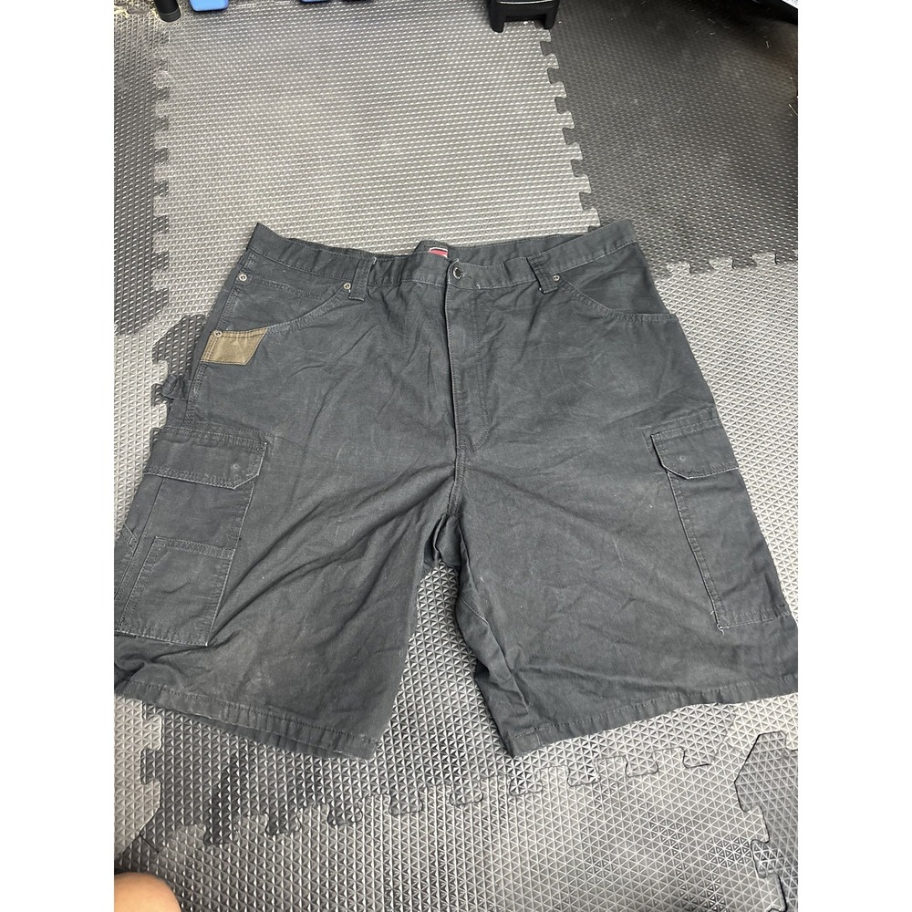 Wrangler Workwear Men's Cargo Shorts Size 42 Black 100% Cotton Utility Pockets